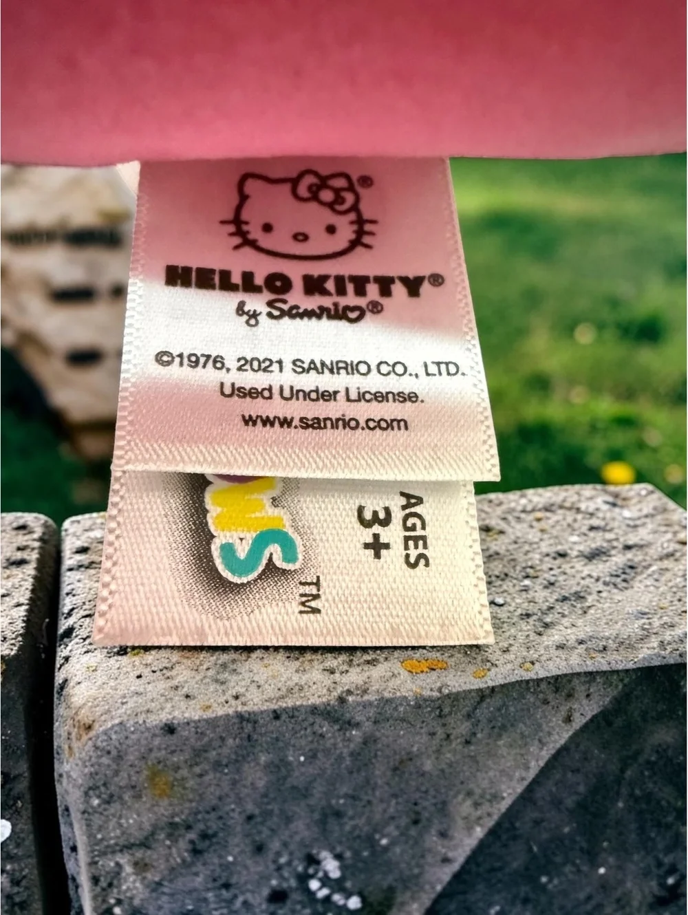 Squishmallows Sanrio Hello Kitty Pink Overalls Plush Pink Bow Kellytoy